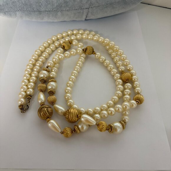Vintage Faux Pearl Gold Tone Beads Long Necklace Classic Jewelry 58 in - Picture 3 of 10